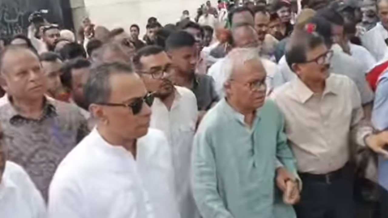 আওয়ামী লীগের দোসররা বিভিন্ন জায়গায় নাশকতার চেষ্টা করছে : রিজভী