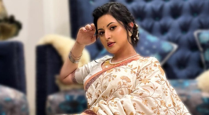 শ্বাসকষ্ট নিয়ে হাসপাতালে ভর্তি পরীমণি