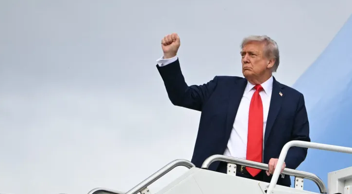 জেলেনস্কি চাইলে ‘অবিলম্বেই’ যুদ্ধ শেষ করতে পারেন: ট্রাম্প