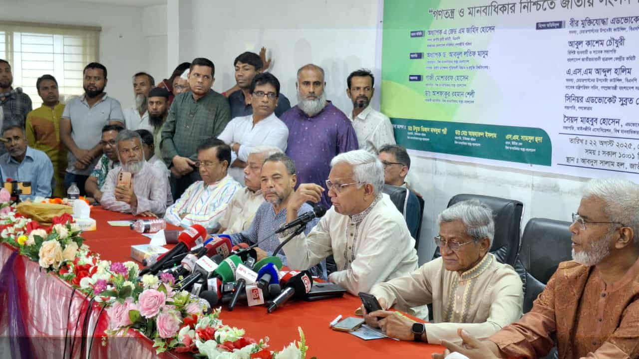 রাজনীতি দিয়ে মোকাবিলা করুন, গায়ের জোর নয়: ডা. জাহিদ