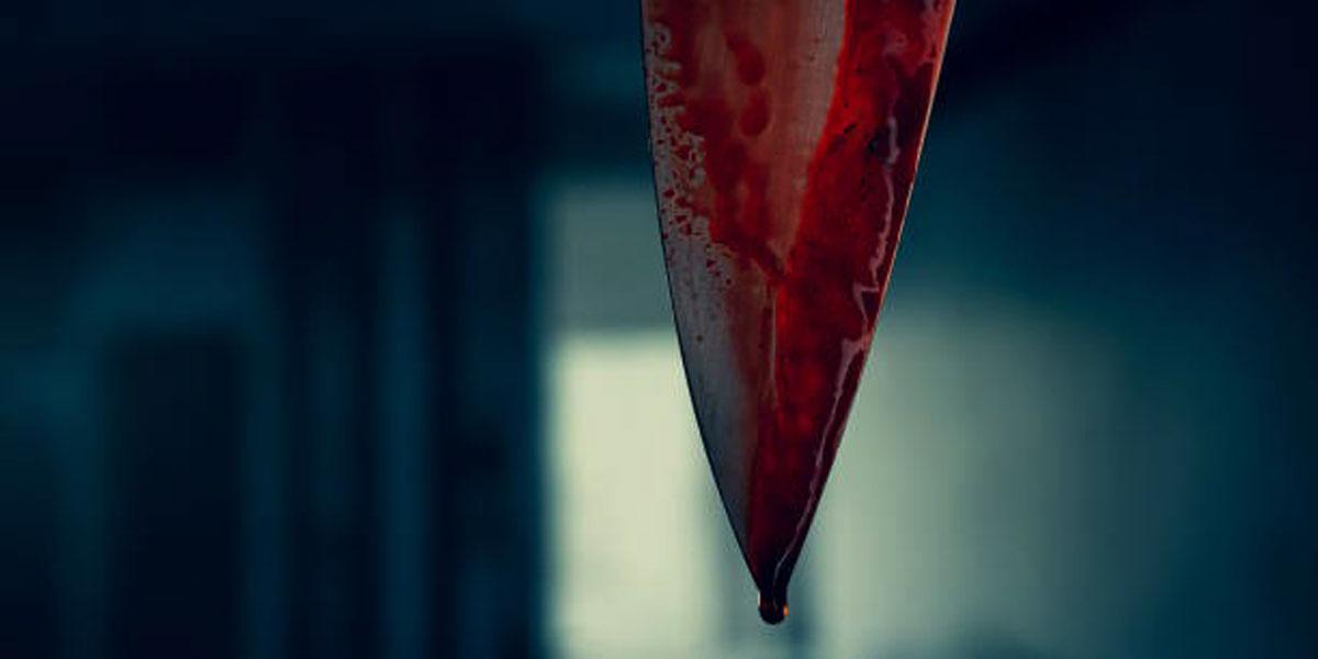 স্ত্রীর রক্তমাখা যকৃত হাতে নিয়ে রাস্তায় ঘুরে বেড়াচ্ছিলেন স্বামী!