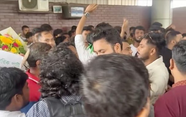 এনসিপির নেতা–কর্মীদের বিরুদ্ধে দুর্ব্যবহারের অভিযোগ, আখতার-জারার সংবাদ সম্মেলন বর্জন