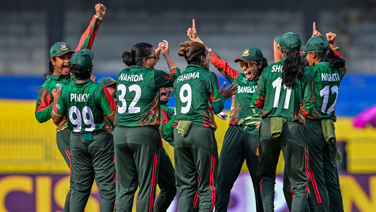 পাকিস্তানকে হারিয়ে বিশ্বকাপ শুরু বাংলাদেশের