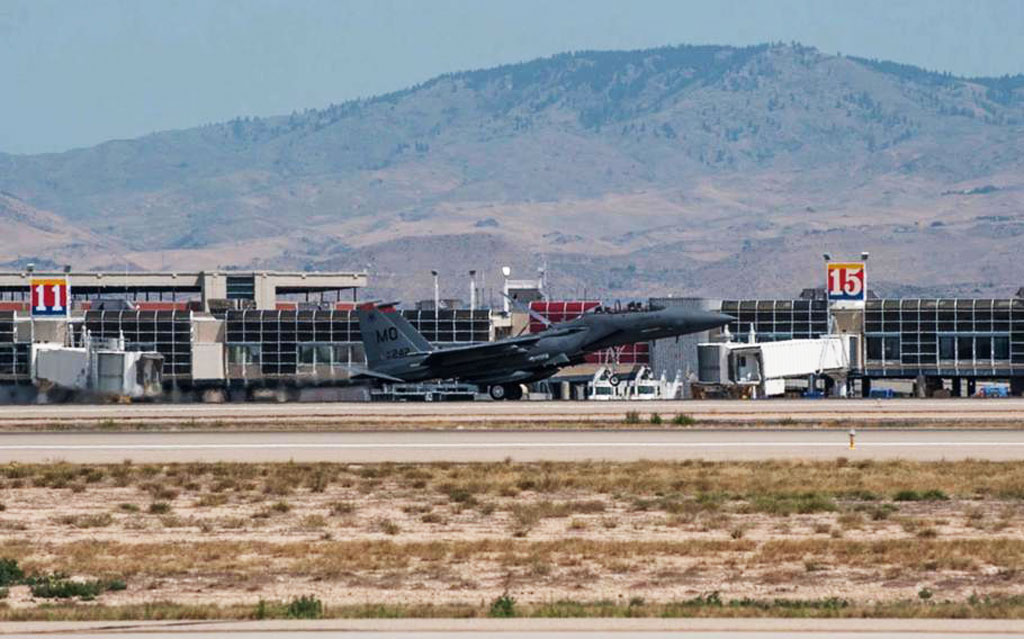 যুক্তরাষ্ট্রের মাটিতে সামরিক প্রশিক্ষণ কেন্দ্র নির্মাণ করছে কাতার