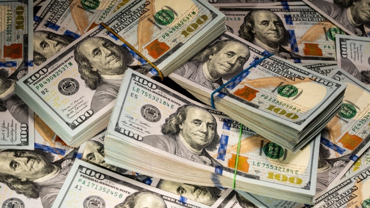 ২৯ দিনে প্রবাসী আয় ২৪৩ কোটি ডলার