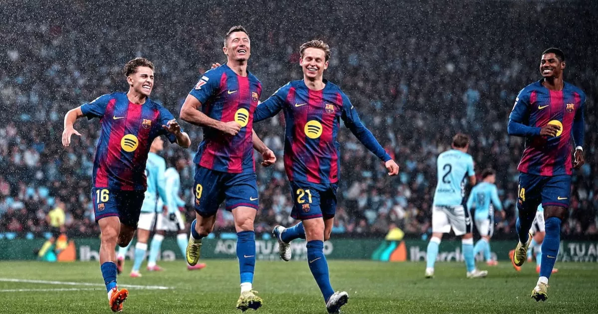 লেভানদোভস্কির দুর্দান্ত হ্যাটট্রিকে বড় জয় বার্সেলোনার 