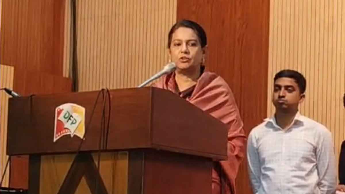 প্রশাসন এখন নির্বাচনমুখী: তথ্য উপদেষ্টা সৈয়দা রিজওয়ানা হাসান। 