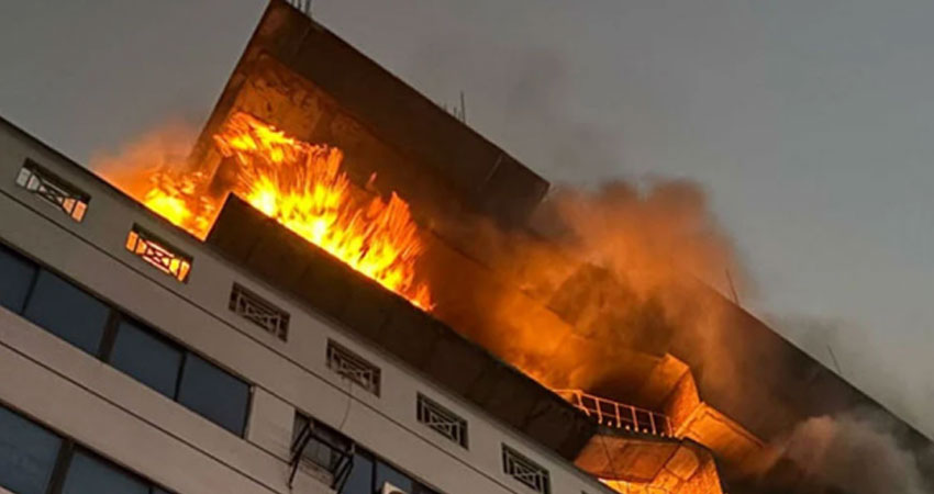 গুলিস্তানে মার্কেটে আগুন, নিয়ন্ত্রণে ফায়ার সার্ভিসের ৯ ইউনিট