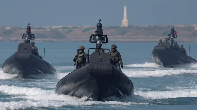 বহিরাগতদের সতর্কবার্তা দিয়ে’ তাইওয়ানের চারপাশে যুদ্ধ মহড়া শুরু করলো চীন